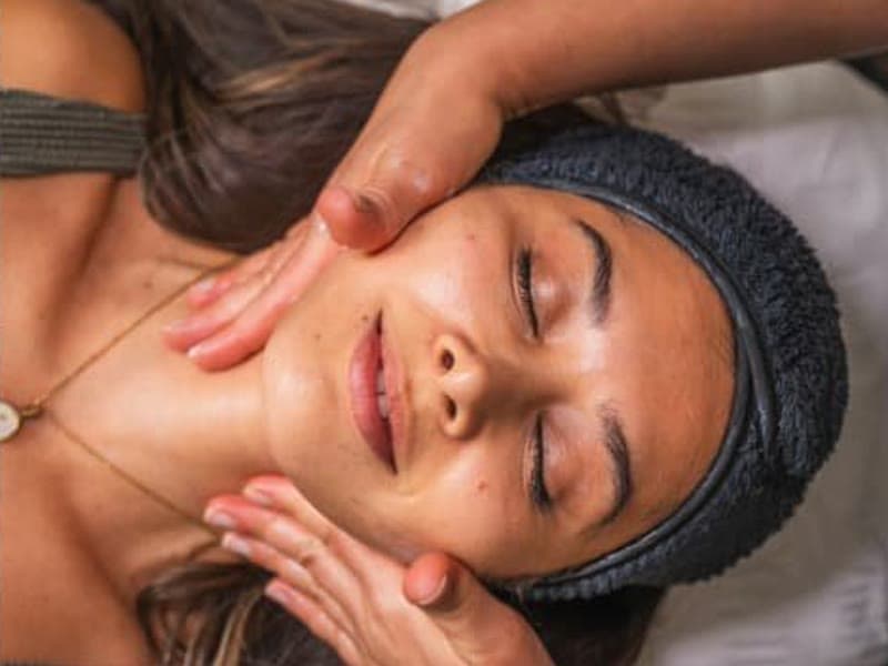 Enzymatic Peeling & Skin Consultation (Observ 520)